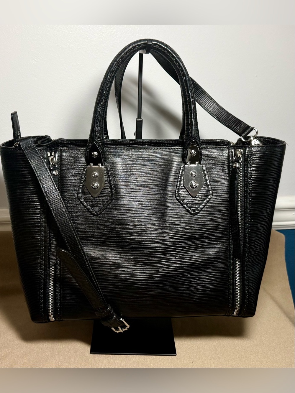 Rare Henri Bendel A-List Satchel – Black Embossed Leather | Zipper Expansion - Picture 10 of 10